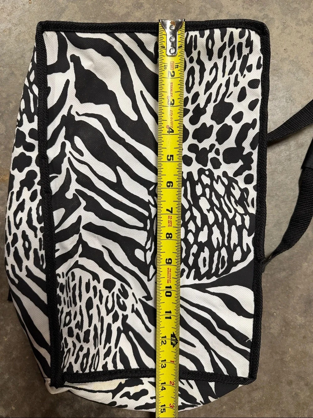 Black & White Animal Print Thermal Baking Dish Carry Case